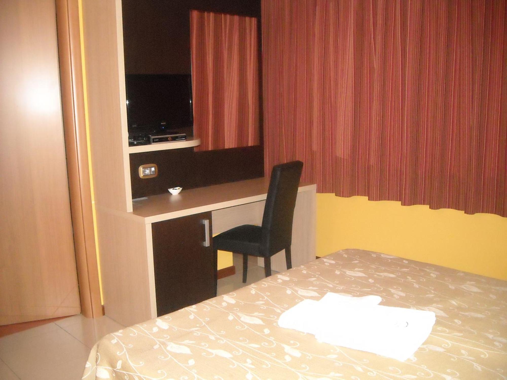 La Piana Hotel Tito ภายนอก รูปภาพ