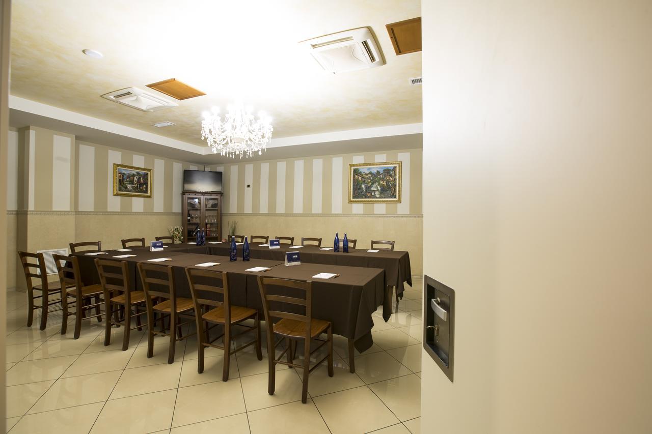La Piana Hotel Tito ภายนอก รูปภาพ